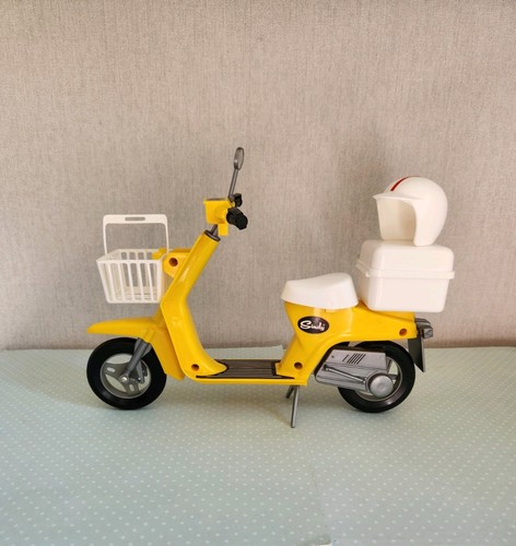 Sindy dolls scooter moped - sindy,