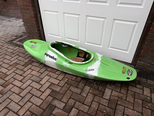 Pyranha kayak recoil - pyranha,