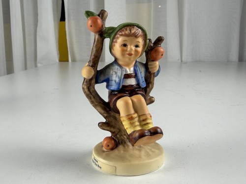 Hummel figurine 142 - figurine, 3/0