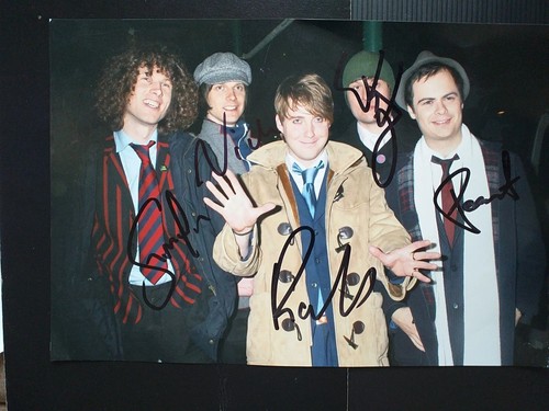 Kaiser chiefs signed 12x8 - kaiser,