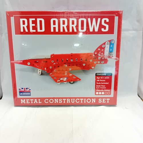 Red arrows metal construction - metal,