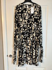 H&M Maternity Maxi Dress BNWT (Size large)