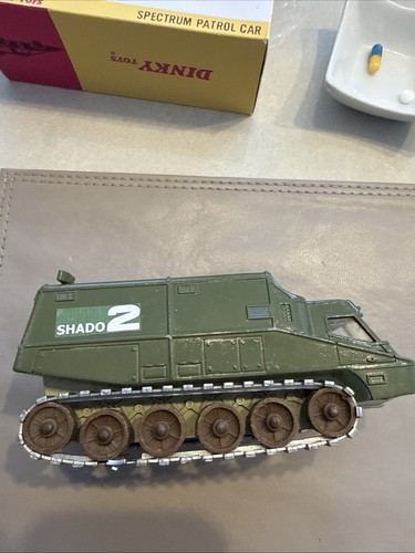 Dinky toys shado - dinky,