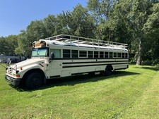 American Schoolbus off grid Motorhome
