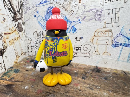 Nottingham forest penguin with - penguin,