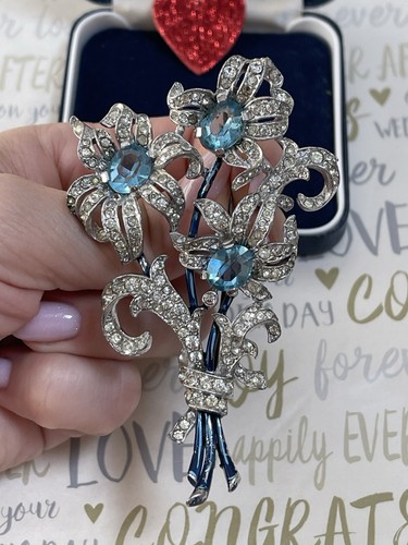 Trifari brooch vintage - , 1941