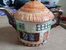 Vintage Beswick Ware Hand Painted Thatched Cottage Tea Pot 239  (E)