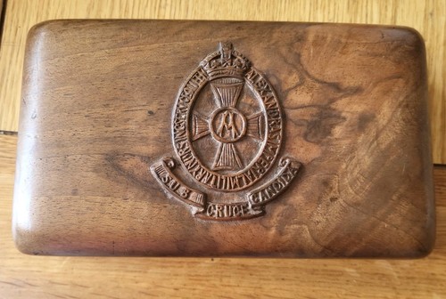 Rare qaimns trench - trench, art