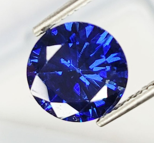 Natural blue tanzanite - mm,