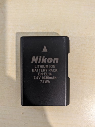 Genuine nikon el14 battery - en-el14,