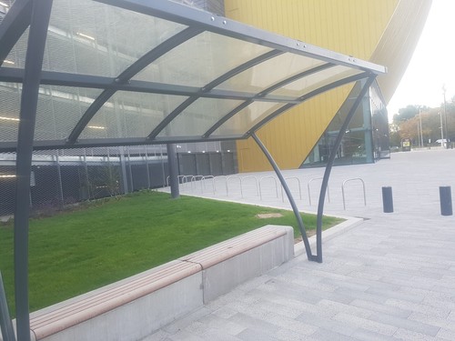 Saturn outside shelter - shelter, /