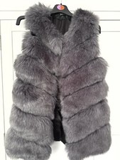 FUNKY QUEEN  Faux Fur Grey Gilet - M