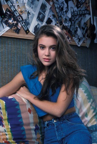 Alyssa milano who the - milano, boss]