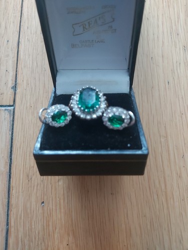 Ring and earring set emerald - and,