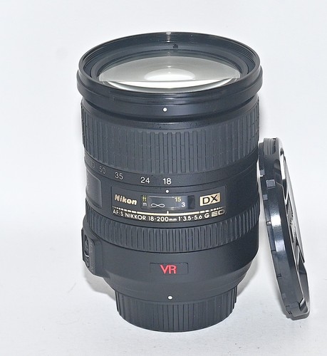 Nikon vr 18 200mm - af-s, dx