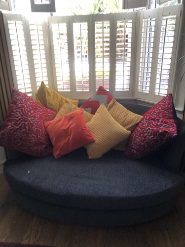 Beautiful sofa and love - and, seat