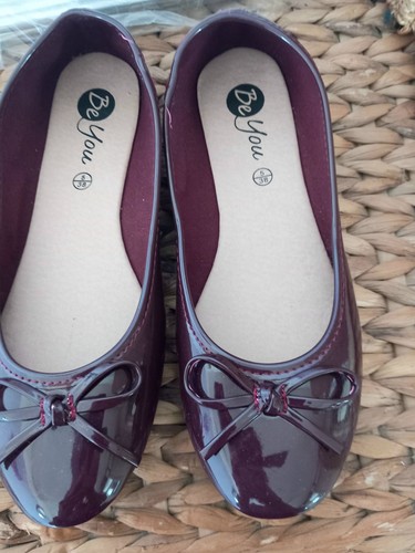 Burgundy colour patent pumps - burgundy,