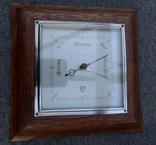 Vintage aneroid barometer, which is an instrument measures atmospheric Pressure