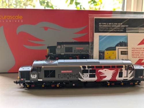 Brand new accurascale class - new,