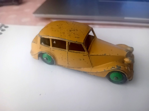 Dinky toys triumph 1800 car - triumph,