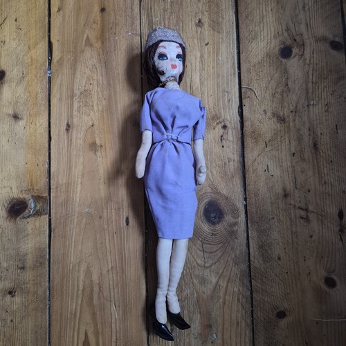 Vintage posable doll big eyes - posable,