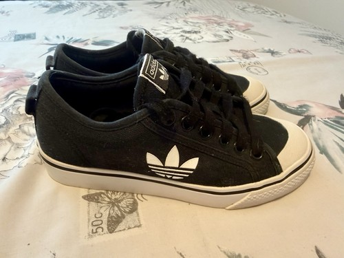 Black white adidas nizza - white,