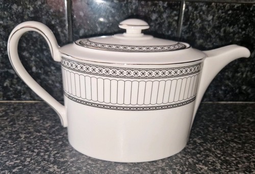 Wedgwood teapot constast - teapot,