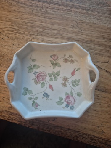 Wedgwood rosehip pattern - "rosehip",