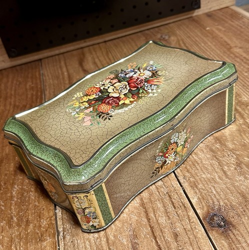 Vintage holland cookie tin - cookie,