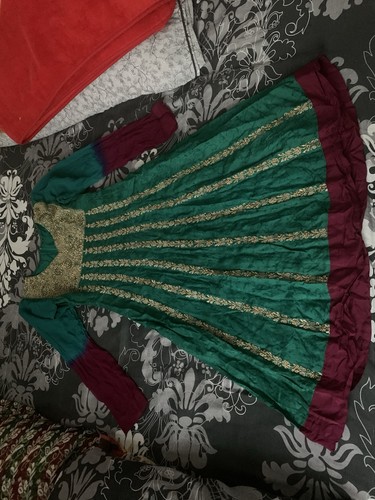 Green and maroon asian - maroon,
