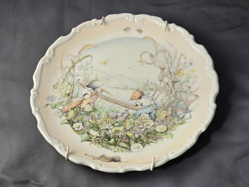 Wind the willows plate - wind, in