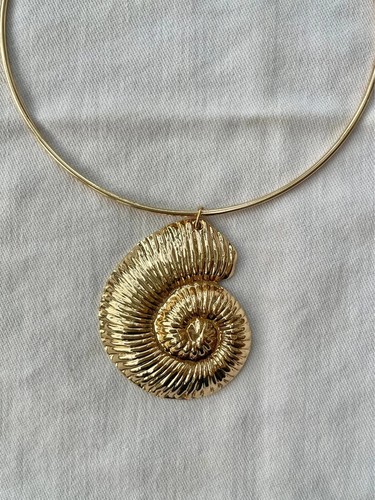Gold plated seashell conch