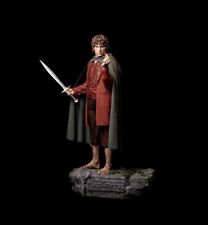 Frodo Lord Of The Rings Life size Figure Prop 1:1 Scale Muckle 152cm tall 