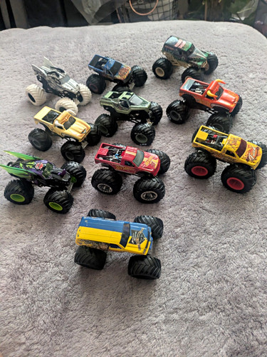 Hot wheels monster jam 64 - monster,