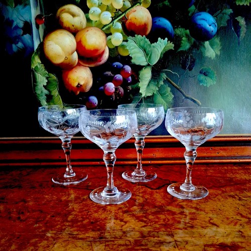 Vintage champagne coupes - vintage,