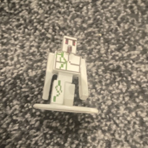Minecraft iron golem figure