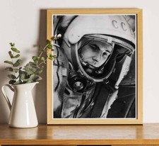 Yuri Gagarin : 10"x8"
