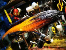 pike Fly - Knuckle duster