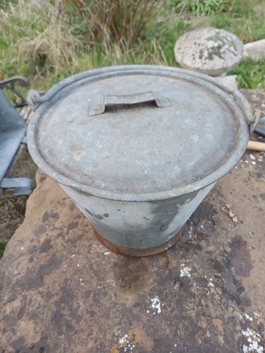 Vintage galvanised lidded - vintage,