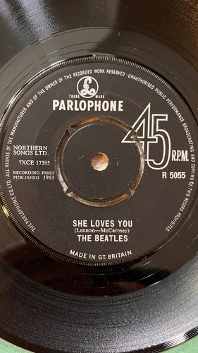 Beatles she loves you uk - she, you.