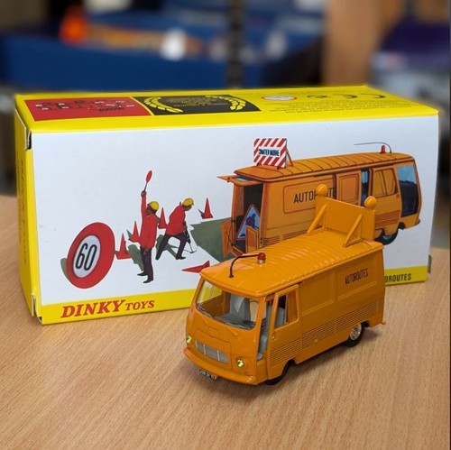 Dinky toys 570a peugeot - toys, j7