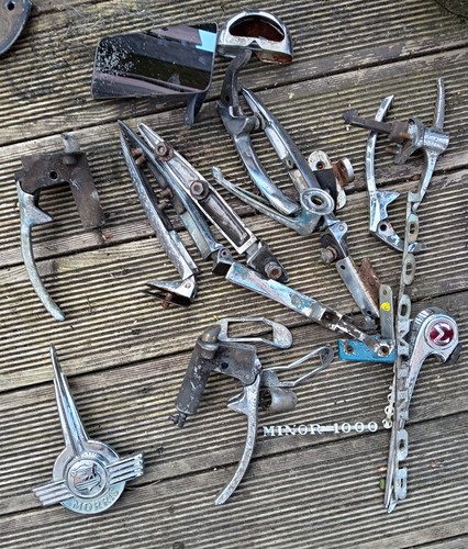 Morris minor parts badges - minor, /