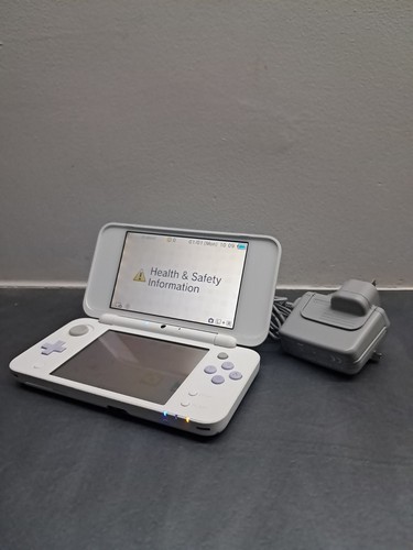 Nintendo new 2ds white - nintendo,