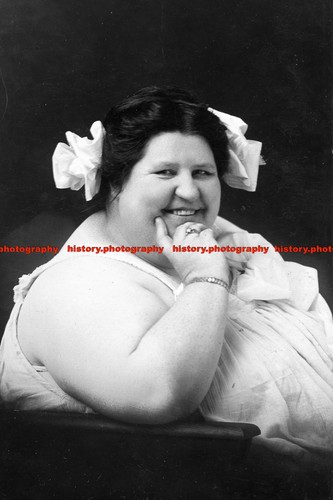 F002408 circus fat lady 1910 - fat,