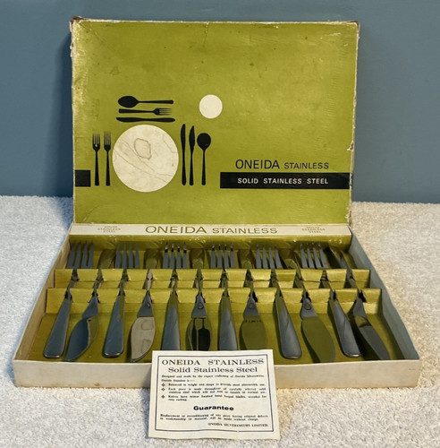 Oneida silversmiths boxed fish - oneida,