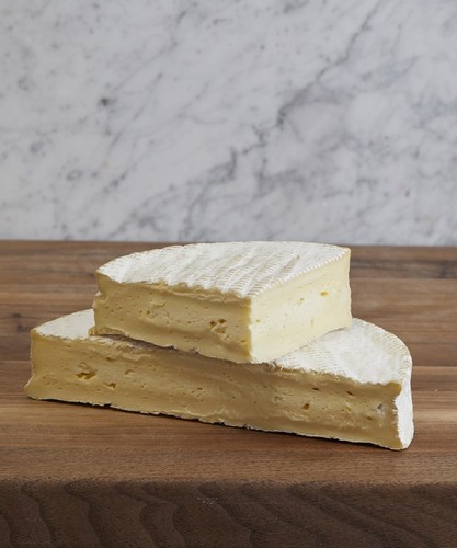 Smoked brie approx - 950g, of