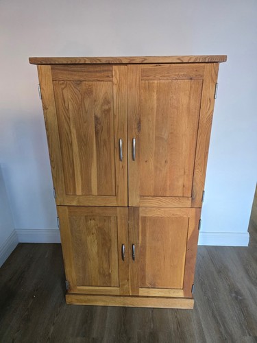 Solid oak hideaway computer - oak,