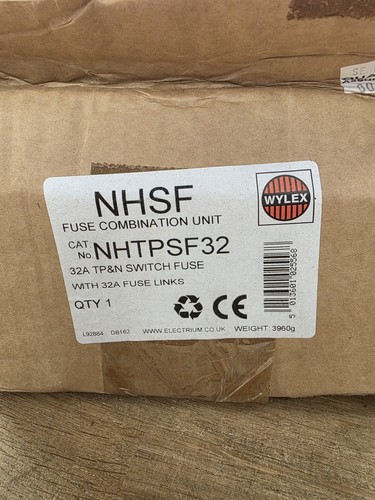 32a switch fuse - tp&n,