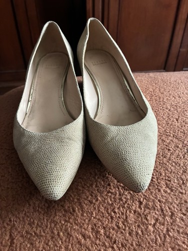 Stuart weitzman size m - stuart,