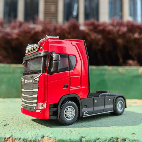 Scale diecast truck model - scale,
